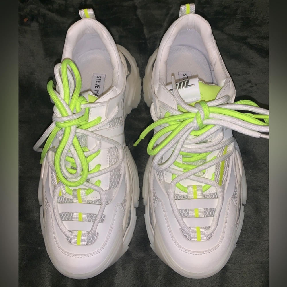 STEVE MADDEN POWER SNEAKERS